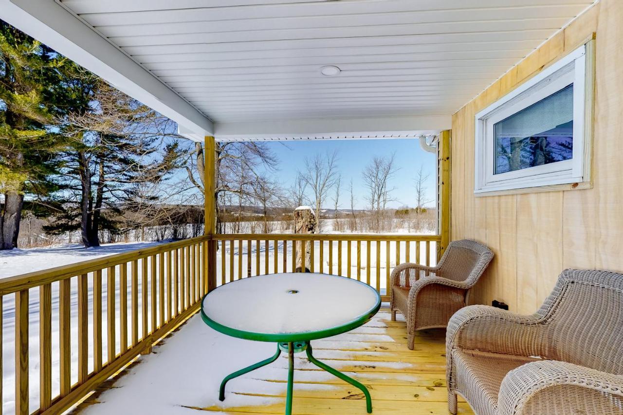 Villa Finger Lakes Stunner Dundee Exterior foto